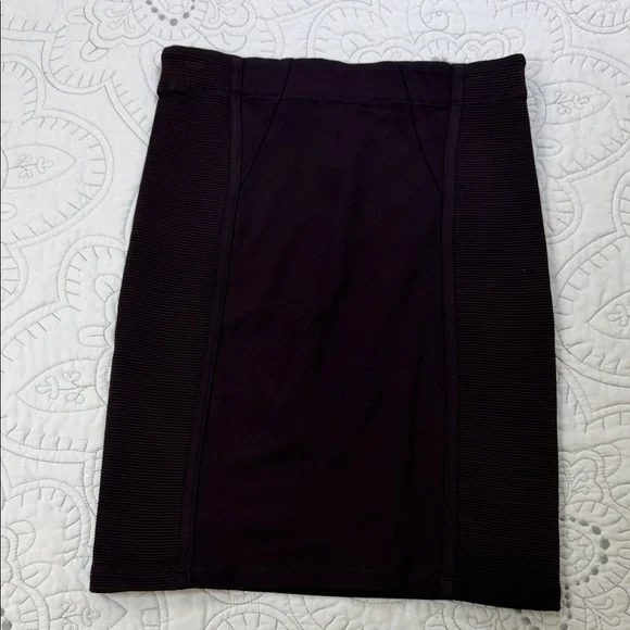 BCBGMaxAzria Purple Bandage Ribbed Pencil Skirt - Women’s XS - Picture 3 of 7